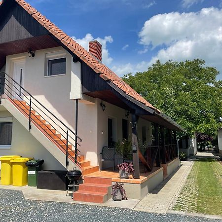 Margaret Apartment Balatonkeresztúr Exteriér fotografie